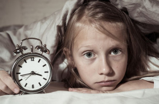 Nočný des u detí: Aké sú príčiny a čo môže pomôcť?