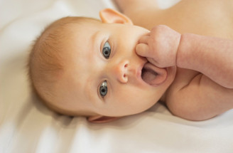 Nepríjemný zápach z úst bábätka – čo všetko môže byť jeho príčinou?