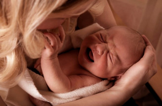 Ako utíšiť bábätko? Vedci ponúkajú správny postup. Osvedčí sa aj u vás doma?